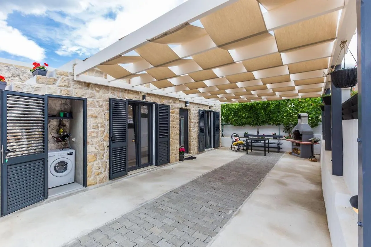 S&A 3Br Holiday Home Bibinje