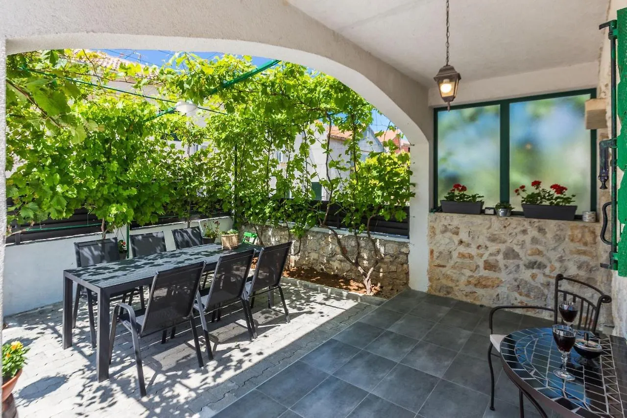 S&A 3Br Holiday Home Bibinje